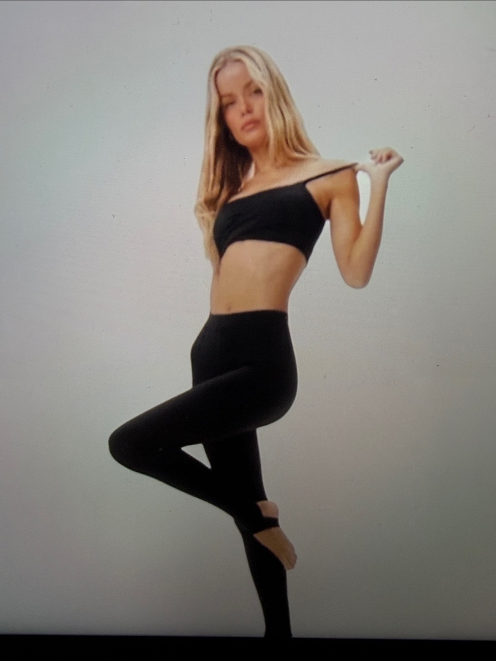Alo Yoga Airbrush Enzo Black Stirrup Leggings SzS